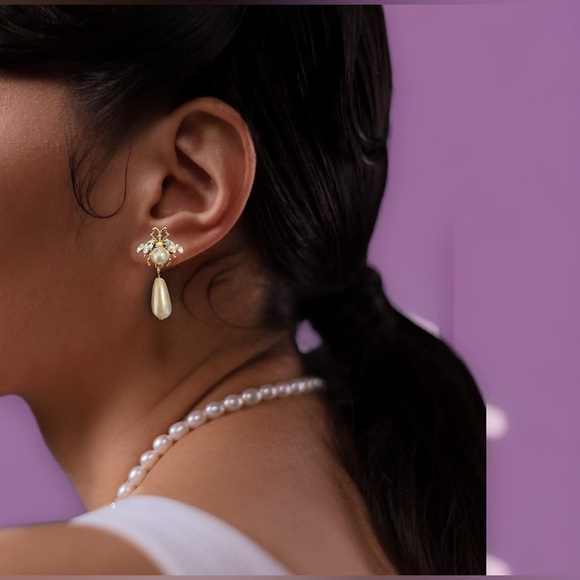 Elegant Gold and Pearl Crystal Bee Drop Earrings - Picture 3 of 3